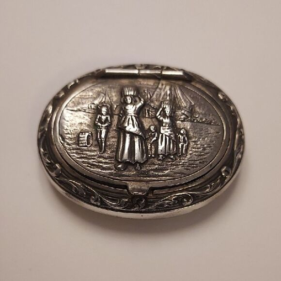 Antique Dutch Silver Snuff Pill Box Repousse Scene - Picture 1 of 9